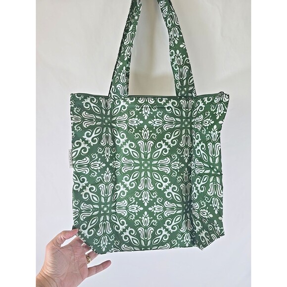 Sachi Foldable Insulated Market Tote Zippered Shopper Bag Green BoHo Print Snap - Picture 3 of 7